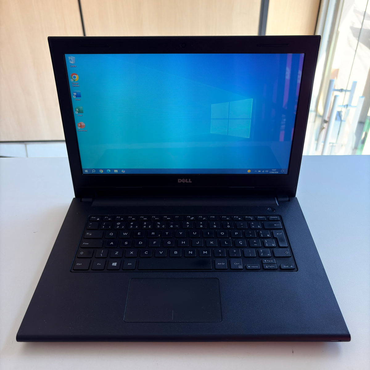 Notebook Dell Inspiron 3542 | i3 4ª Geração | 8GB RAM | SSD 120GB | Windows 10 (Seminovo)